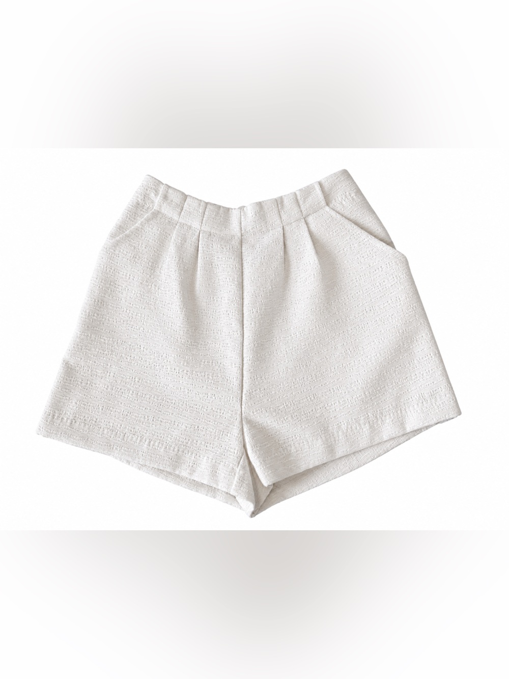 LUSH White Textured High Rise Dress Shorts Size Small
